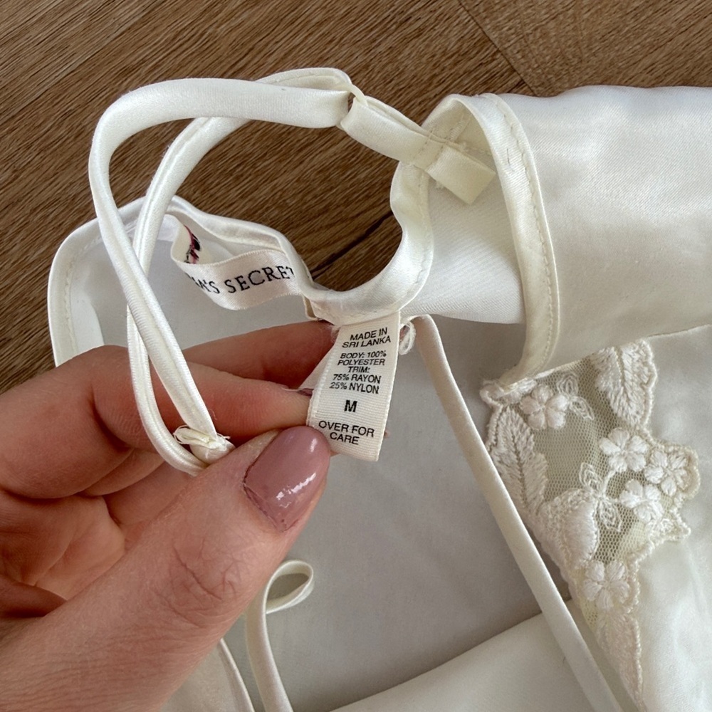 Victoria Secret Satin - Picture 6 of 6